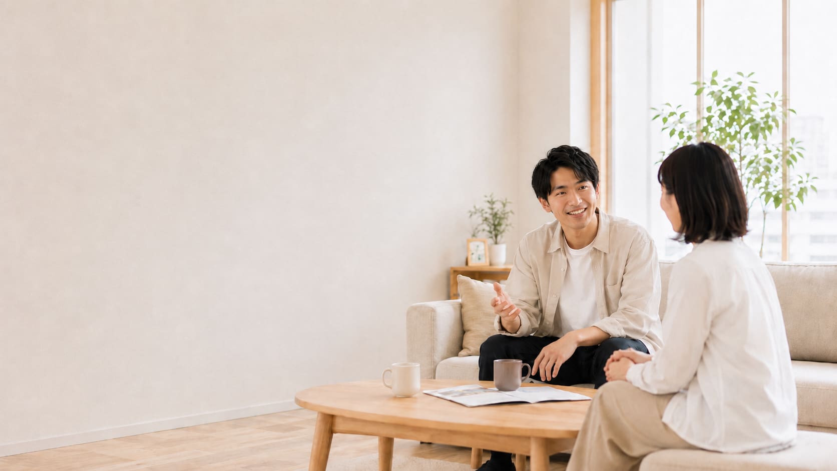 鍵の受け渡し・部屋探し・相談風景のイメージ写真